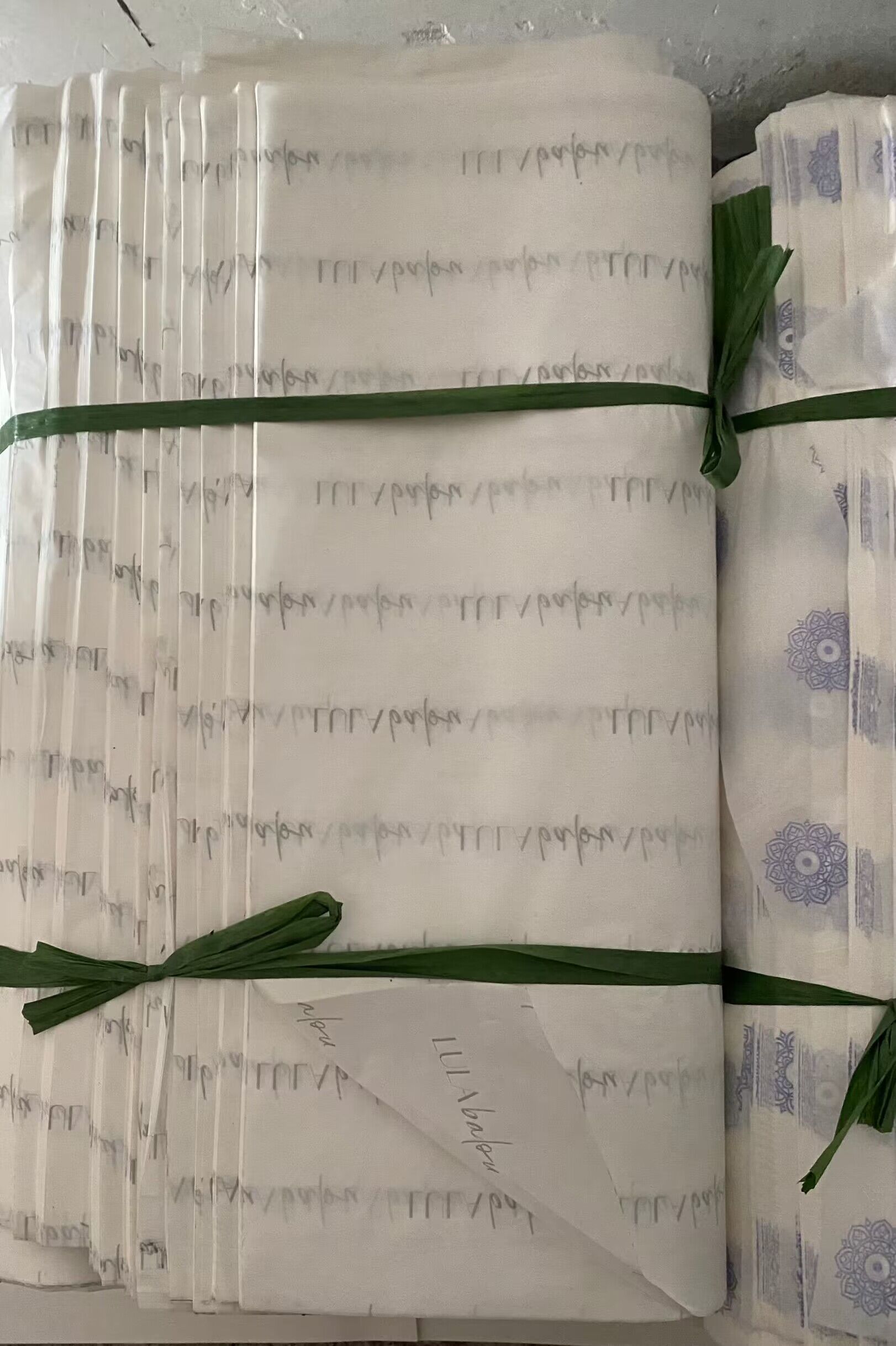 Vehicle traveling data recorder